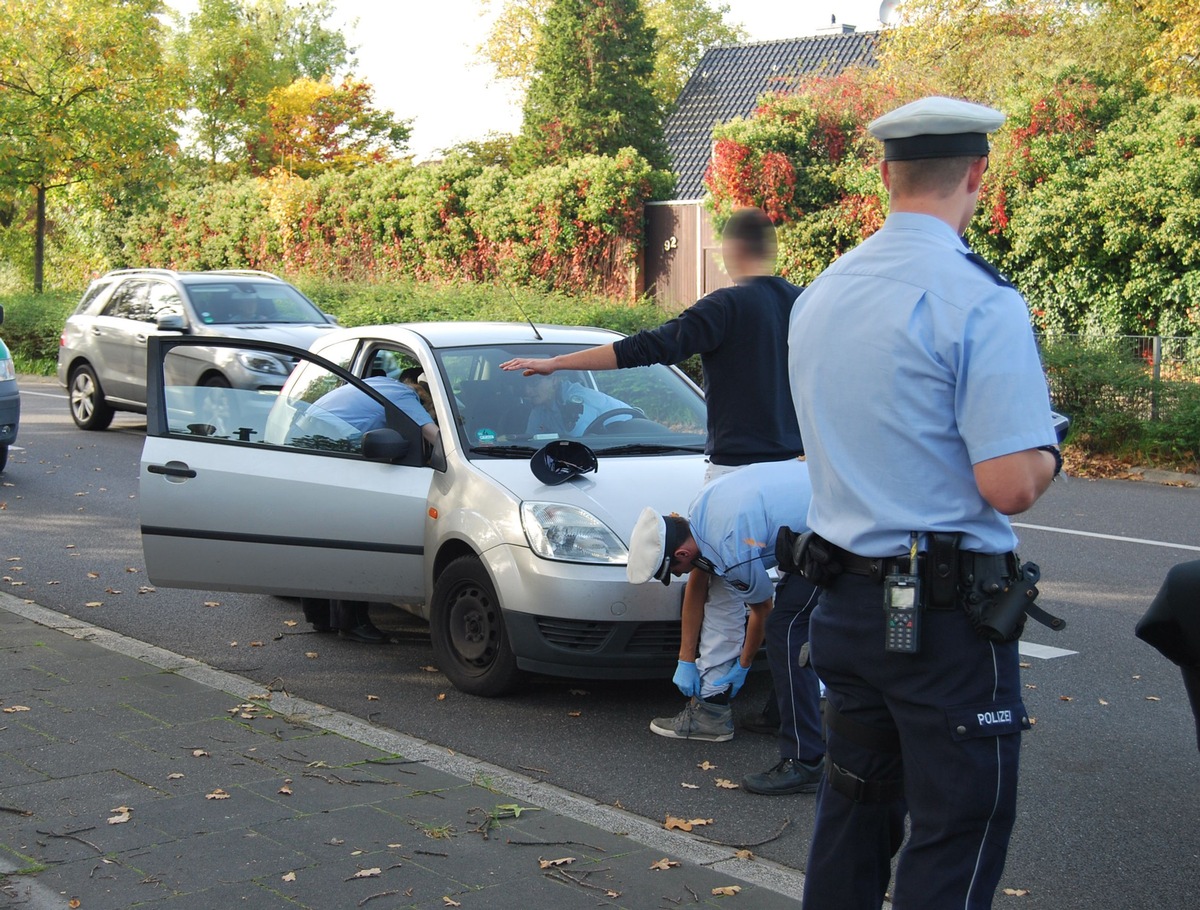 POL-NE: Ergebnis kreisweiter Polizeikontrollen beim Fahndungs- und Kontrolltag - Polizei stellt gestohlenen Ferrari sicher