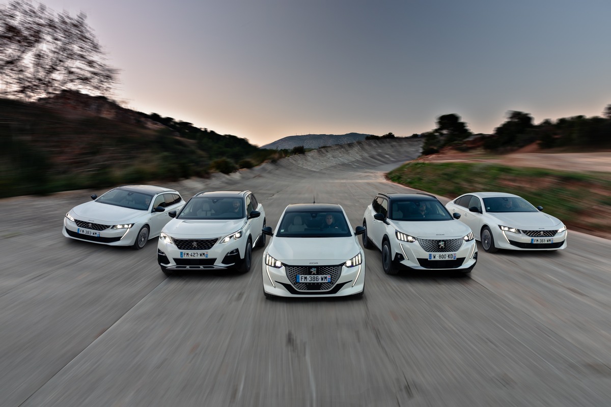 PEUGEOT Webstore: Ab sofort rund 11.000 neue Modelle auf einen Klick