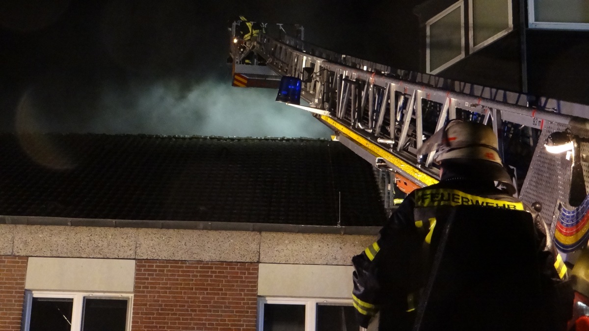 Feuerwehr Kalkar: Großübung auf der Kaserne in Kalkar- Nur Übung macht den Meister