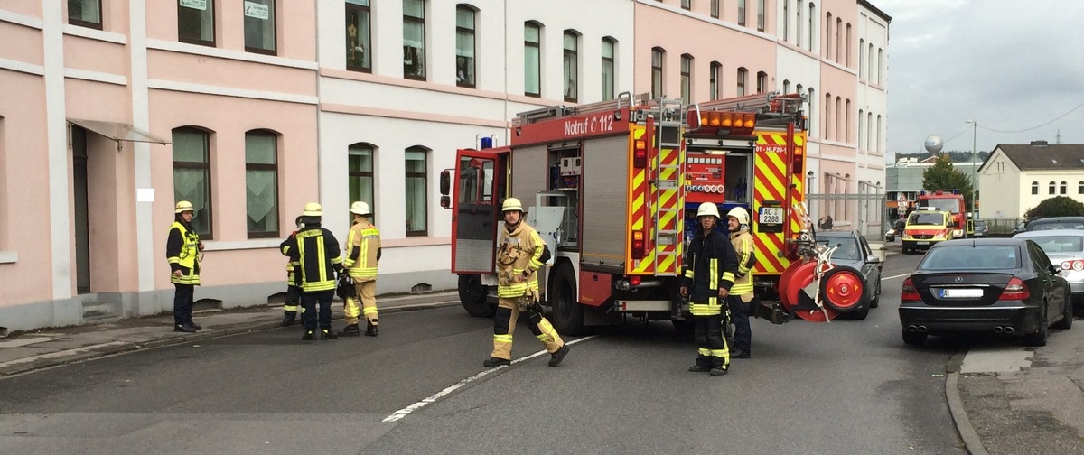 FW-Stolberg: Gasgeruch in einem Mehrfamilienhaus