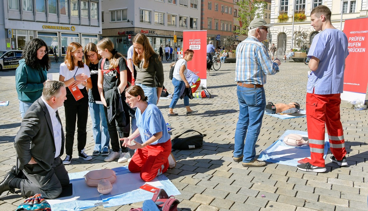 Herzstillstand: Viele haben Angst selber Hand anzulegen