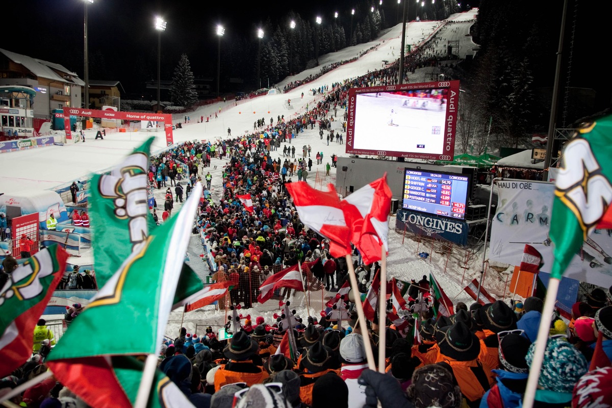 Nachtslalom und Ballonglühen in der Salzburger Sportwelt Ausgewählte Veranstaltungshöhepunkte im Winter 2013/14  - BILD