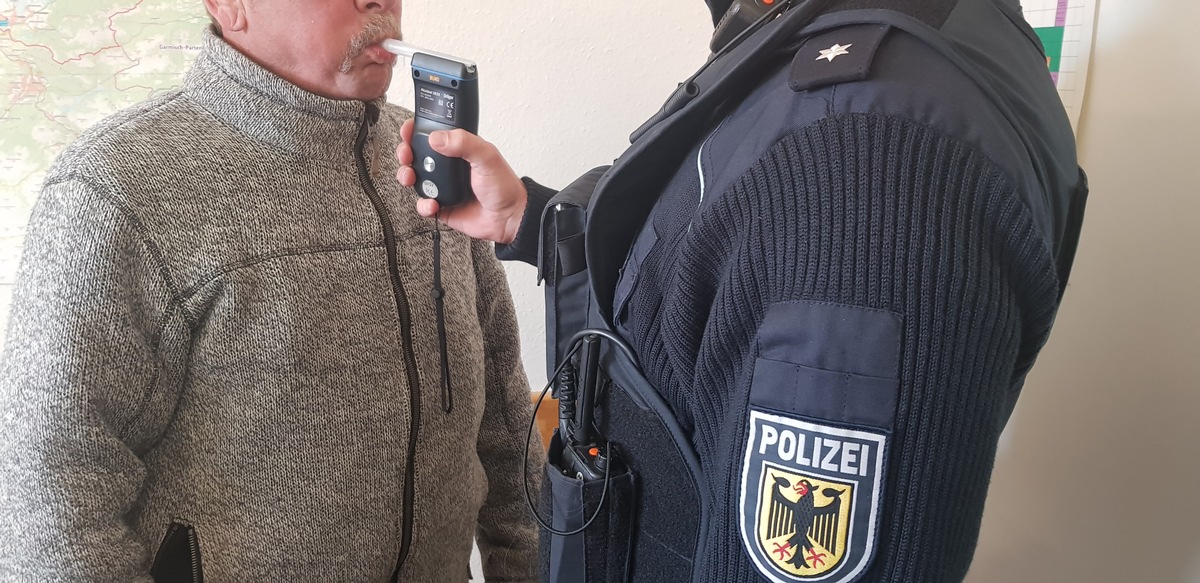 Bundespolizeidirektion München: Drogen - Alkohol - Haftbefehl/ Bundespolizei stoppt Verkehrssünder bei Grenzkontrollen