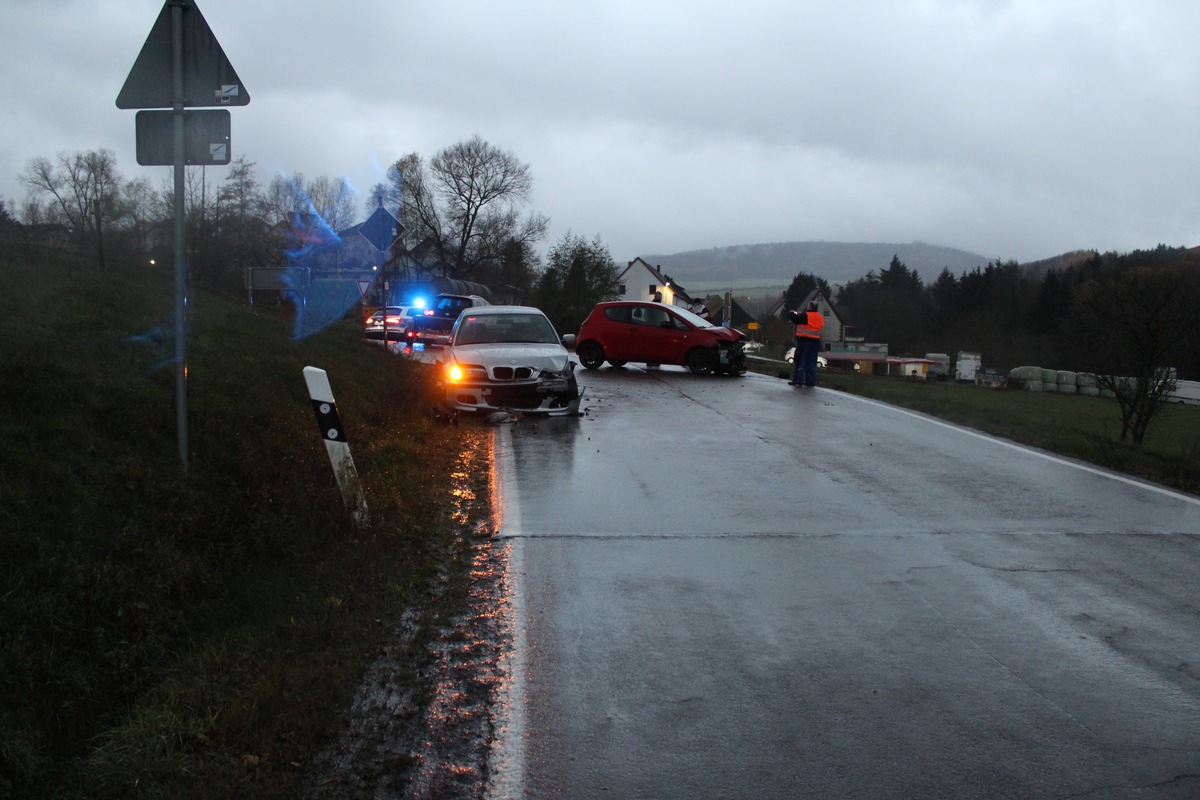 POL-PDKL: Verkehrsunfall nach Fehler beim Abbiegen