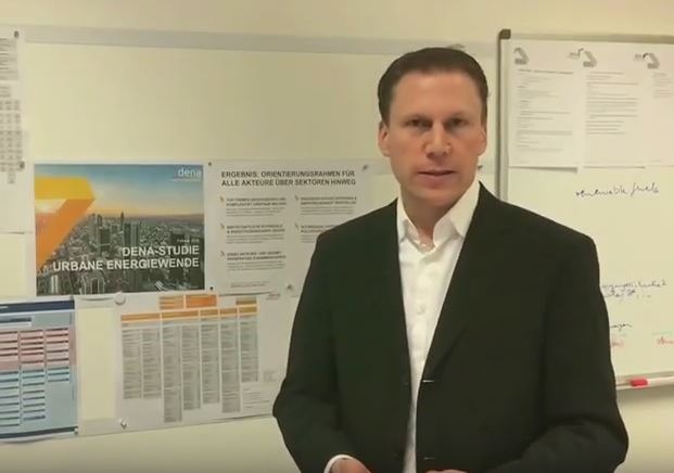 Studie zur urbanen Energiewende: dena-Experte Christoph Jugel im Video.