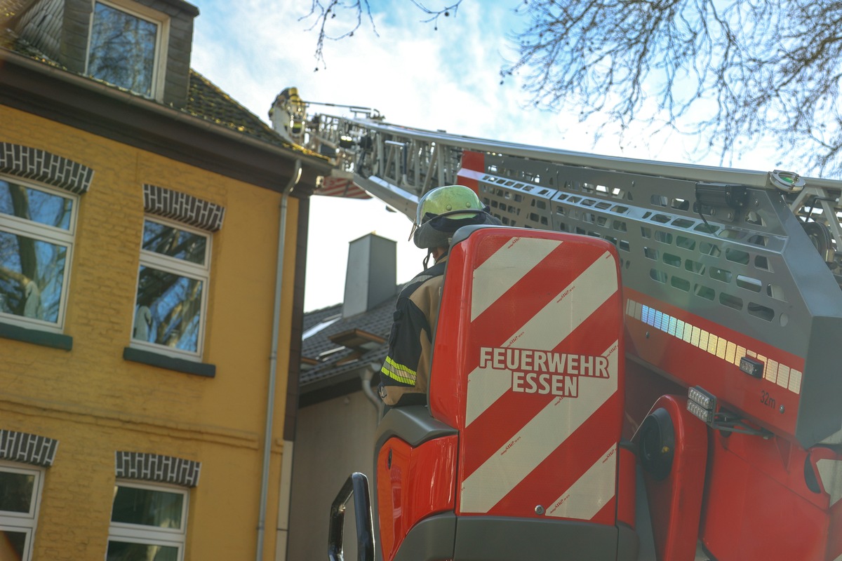 FW-E: Küchenbrand in Essen-Steele - schnelles Eingreifen der Feuerwehr verhindert Schlimmeres