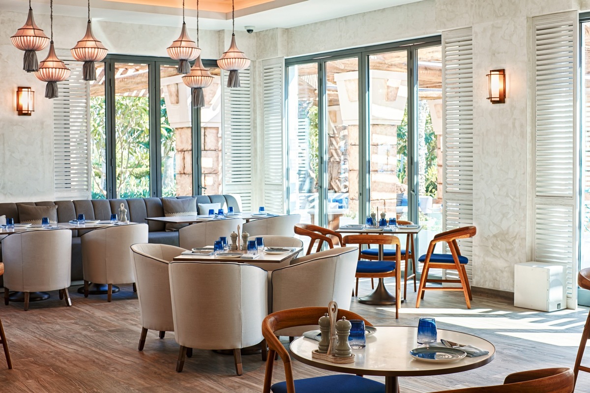 White Beach Club Restaurant Eroffnet Im Atlantis The Palm In