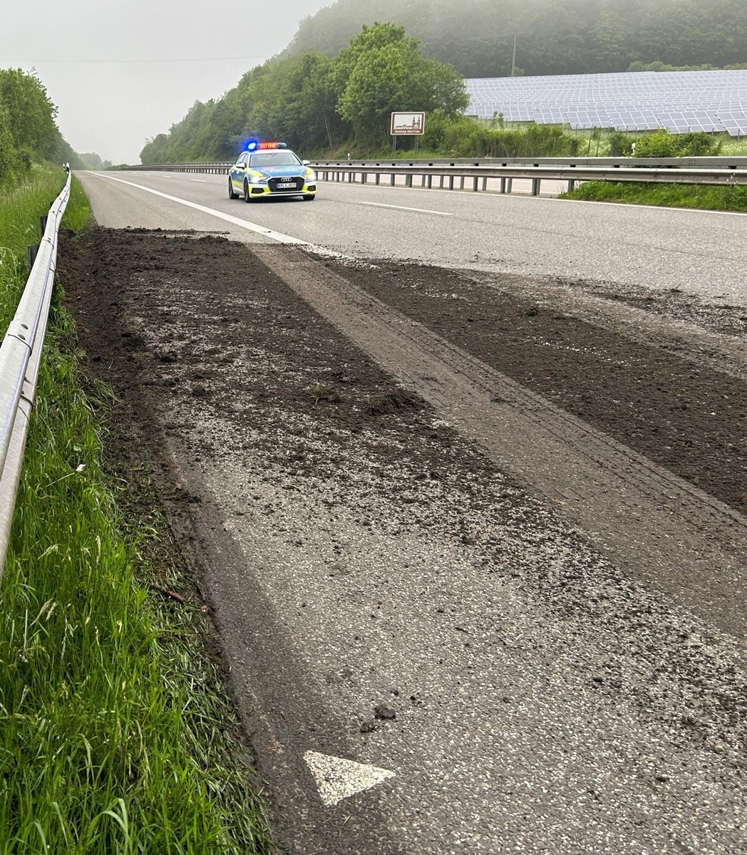 POL-PDWIL: Verkehrsunfallflucht auf der A 60 zwischen Prüm und Waxweiler