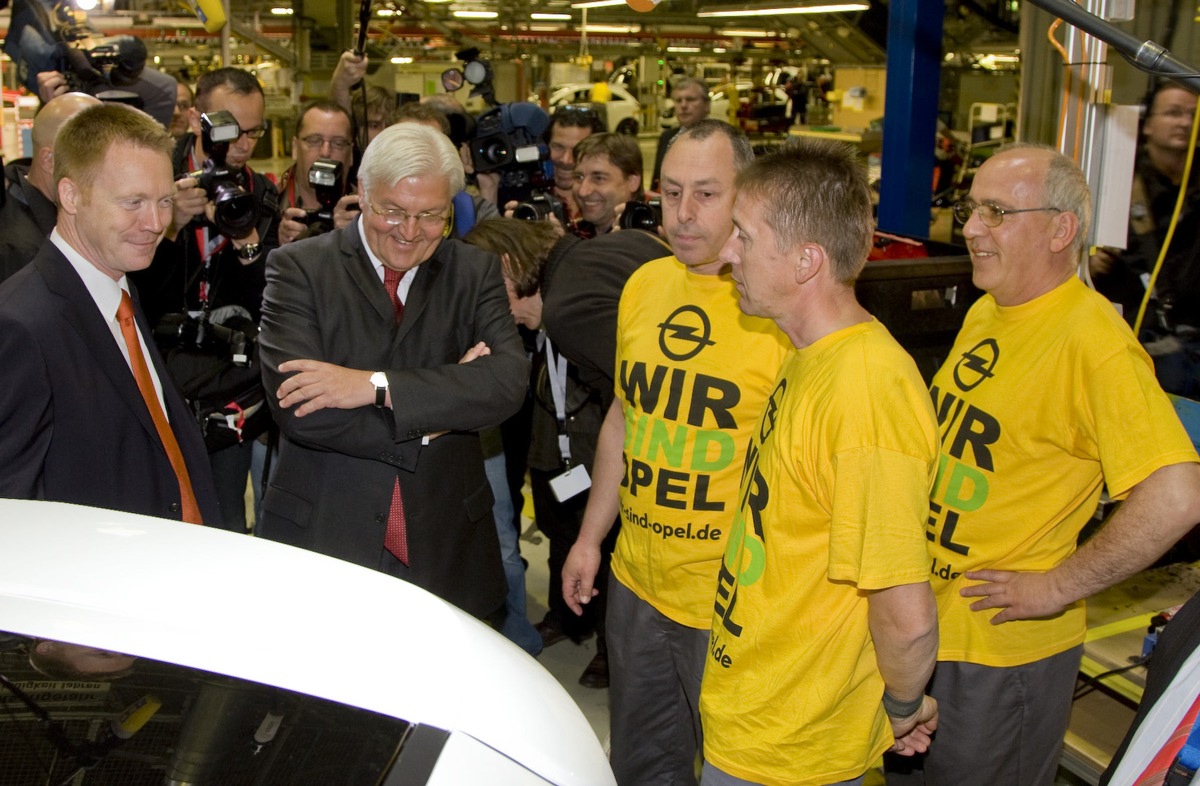 Hoher Besuch im Opel-Werk Eisenach