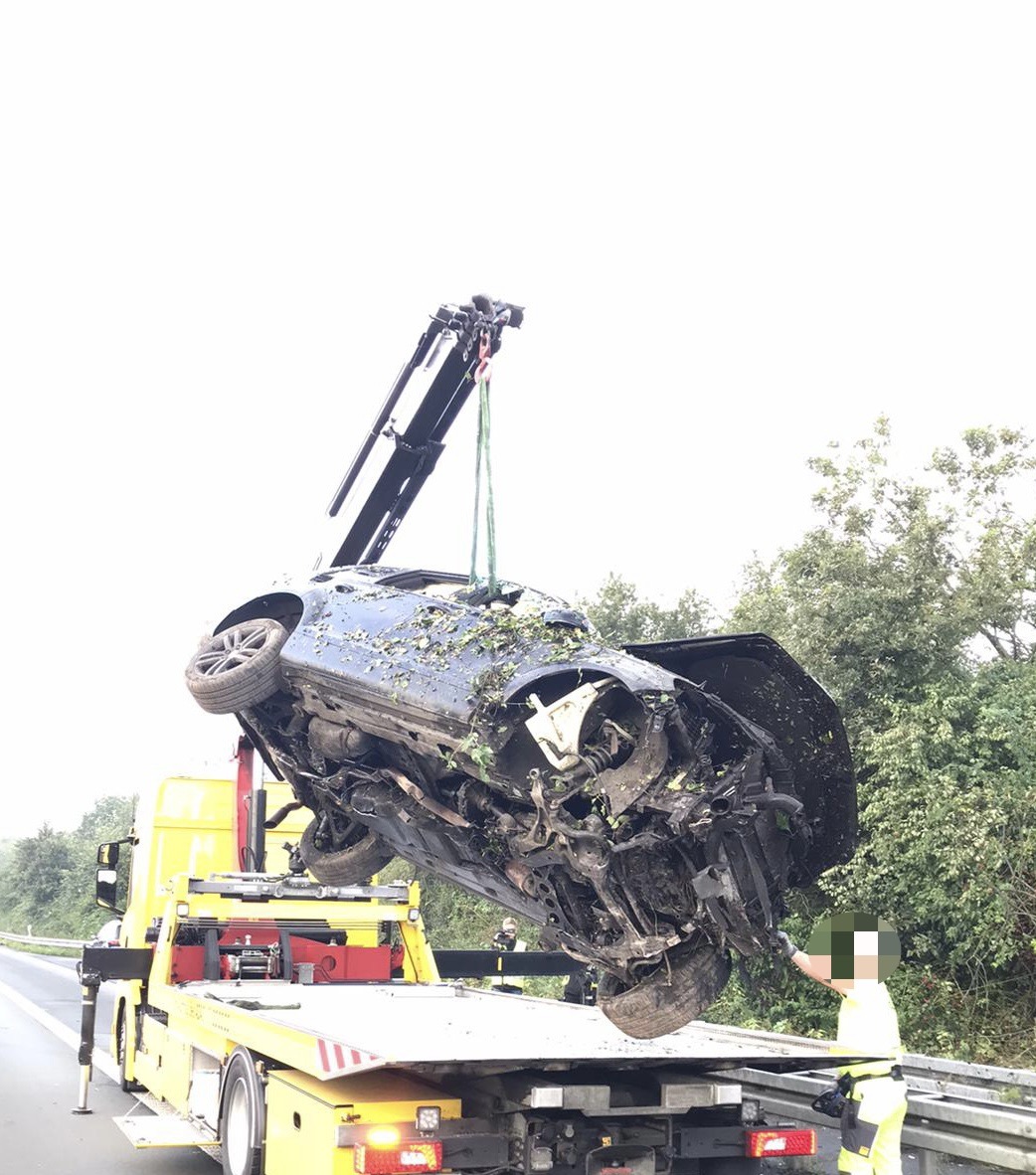 POL-MS: Sekundenschlaf nach Diskobesuch - Audi überschlägt sich mehrfach auf der A 31 - Fahrer und Beifahrer schwer verletzt