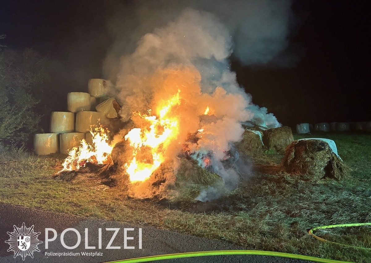 POL-PDPS: Nächtlicher Heuballenbrand