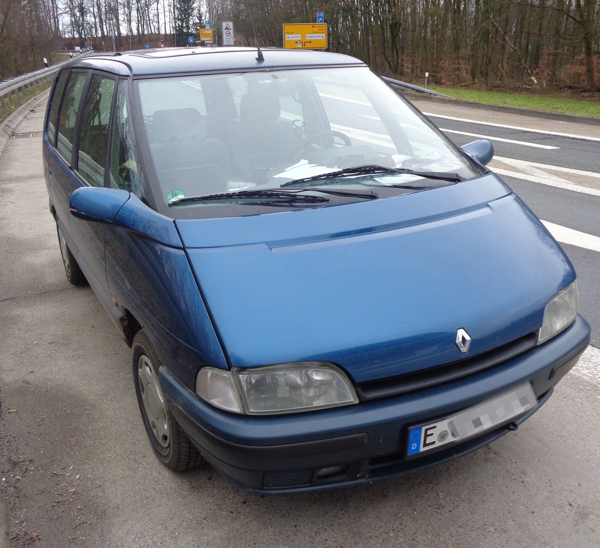 POL-MK: Zwei blaue Autos, ein Kennzeichen