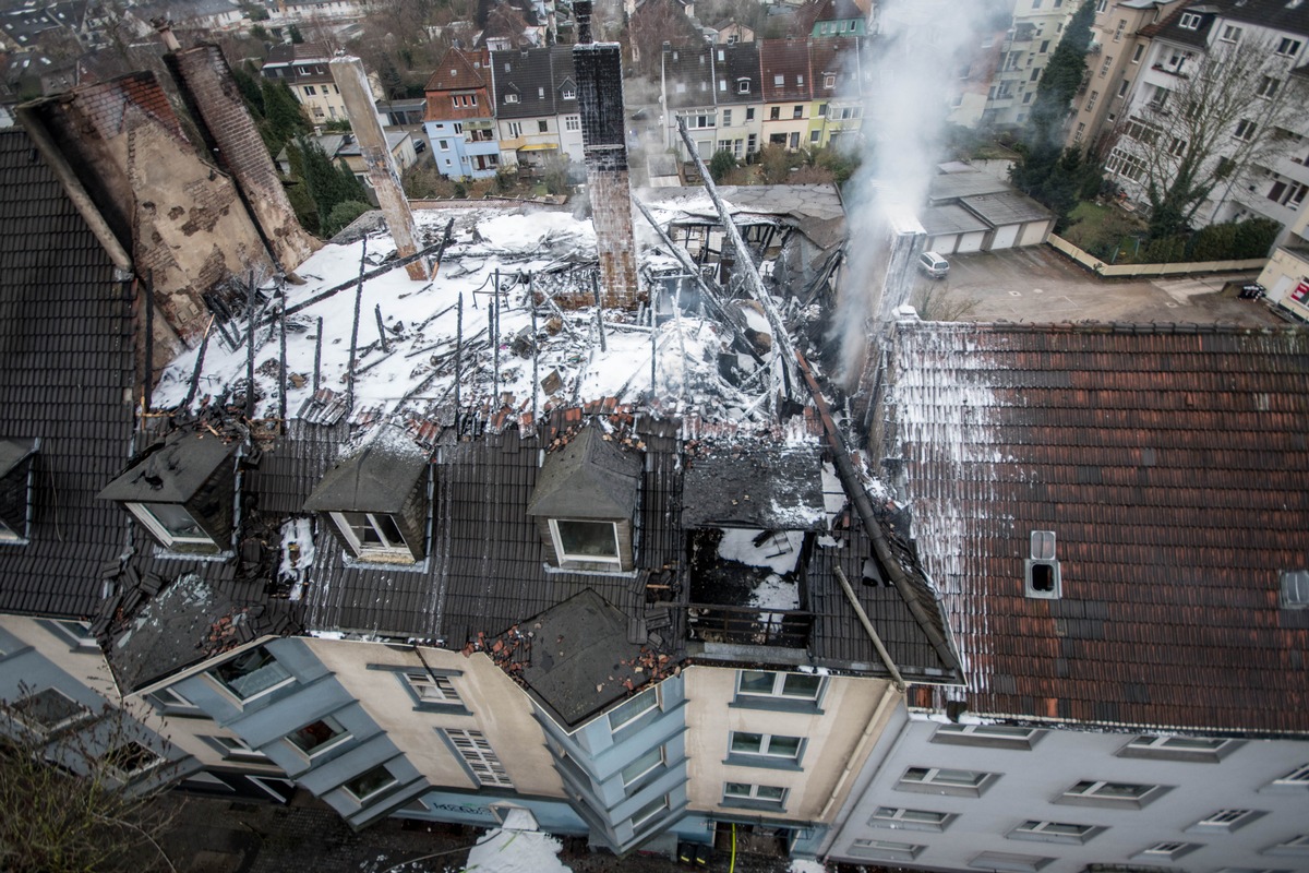 FW-BO: Dachstuhlbrand in der Innenstadt - 1. Folgemeldung