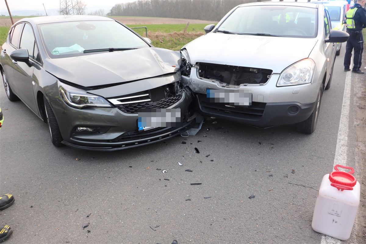 POL-HX: Eine verletzte Person nach einem Verkehrsunfall. Polizei sucht Fahrzeugführer