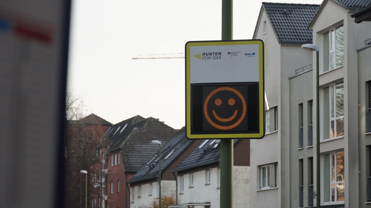 POL-DO: Neues Dialog-Display für mehr Sicherheit im Straßenverkehr steht ab jetzt in Lünen