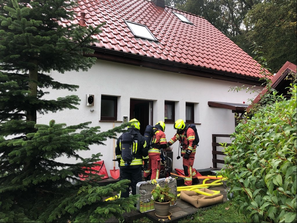 FW-Velbert: Starke Verrauchung in Wohnhaus