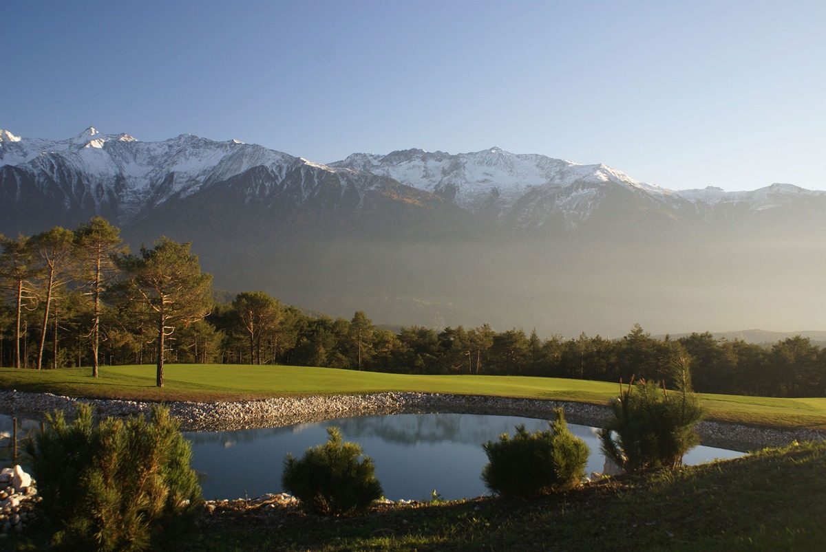 Startschuss für den längsten Sommer Tirols - Golfplatz Mieming bereits geöffnet - BILD