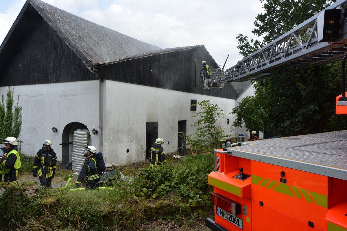 FW-MH: Scheunenbrand ging glimpflich aus.