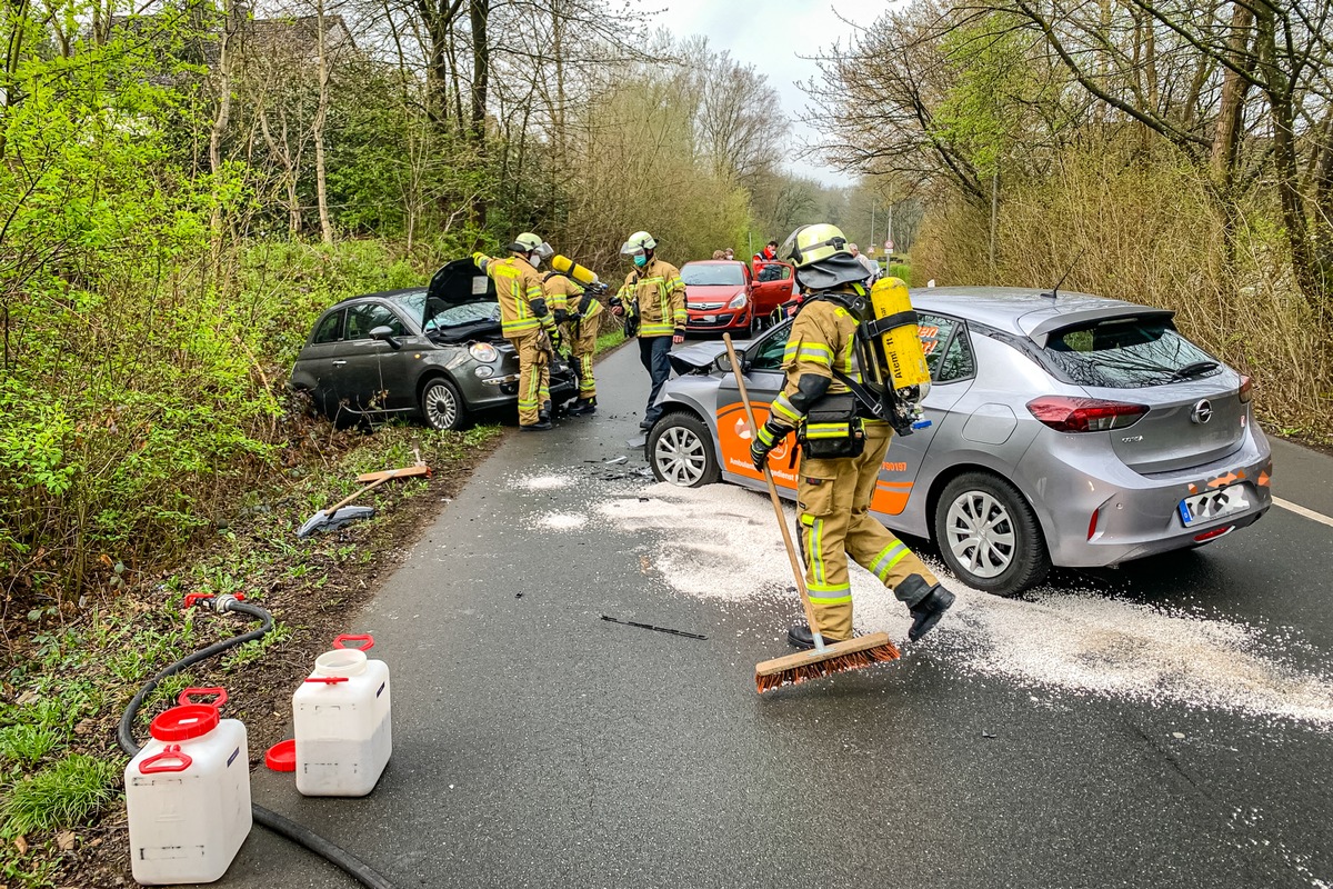 FW Menden: Verkehrsunfall mit zwei verletzten Personen