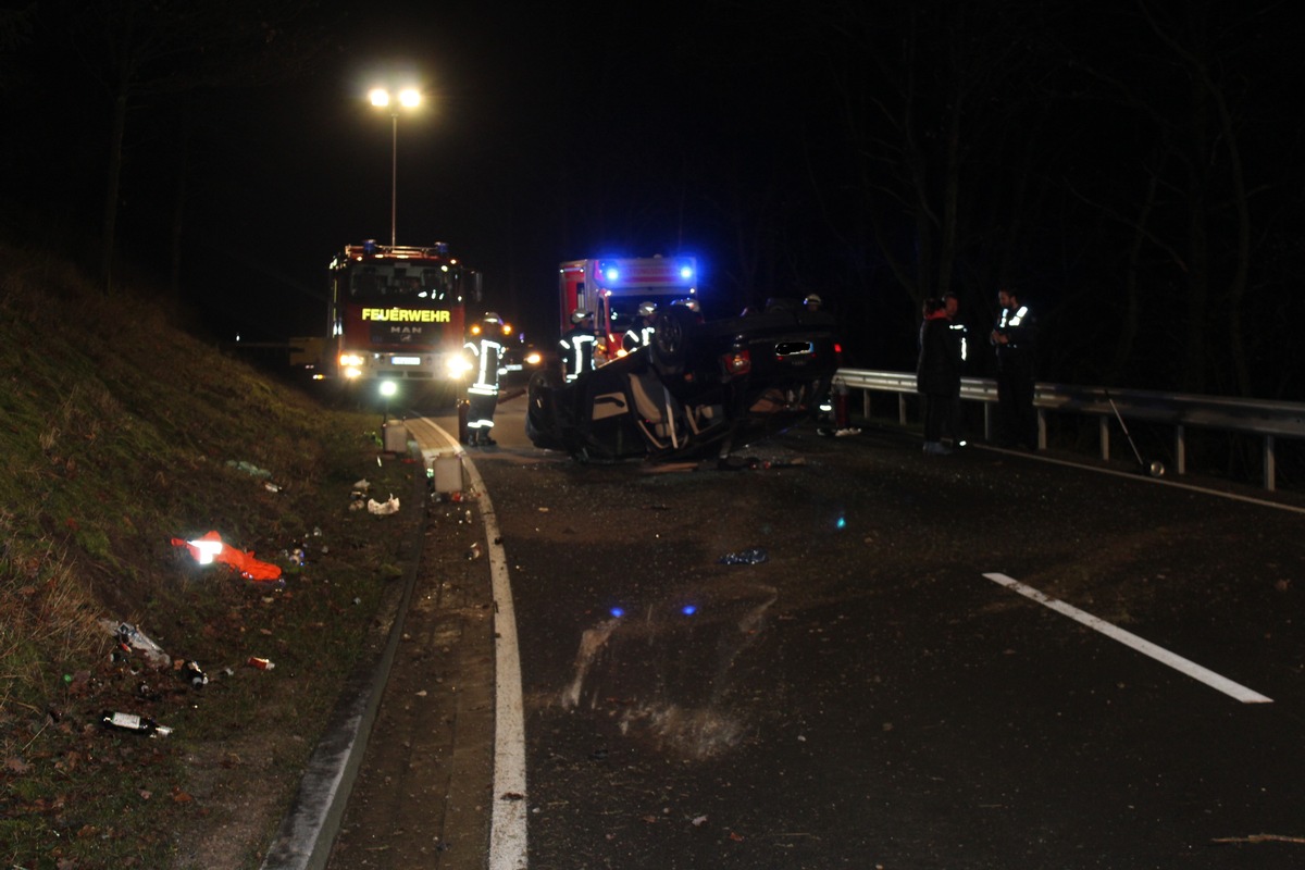 POL-OE: Verkehrsunfall mit 3 leicht verletzten Personen