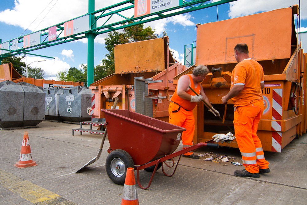 VKU stellt stoffstromspezifische Recyclingstrategie vor / Kommunale Abfallwirtschaft setzt sich ambitionierte Recyclingziele (BILD)