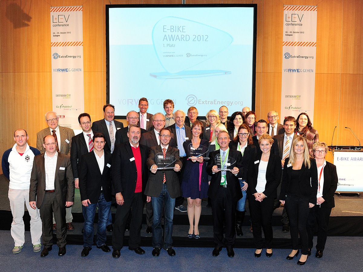 RWE und ExtraEnergy verleihen E-Bike Award 2014 / Partner zeichnen die besten Elektromobilitätskonzepte aus/Bewerbungen ab sofort möglich (FOTO)