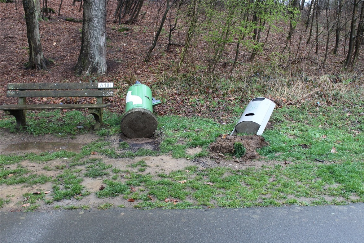 POL-OE: Vandalen am Biggesee