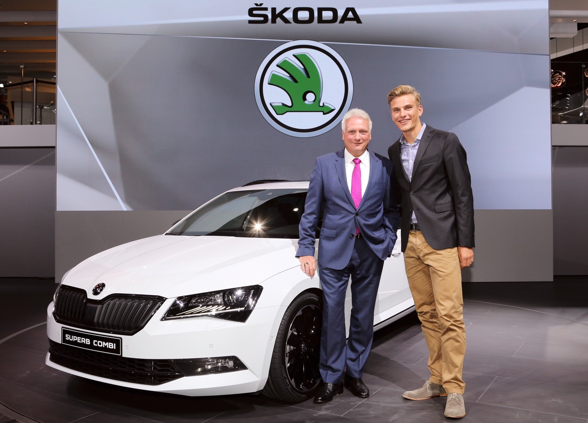 Raumriese trifft Radsportstar: Messepremiere des neuen SKODA Superb Combi auf der IAA mit Marcel Kittel (FOTO)