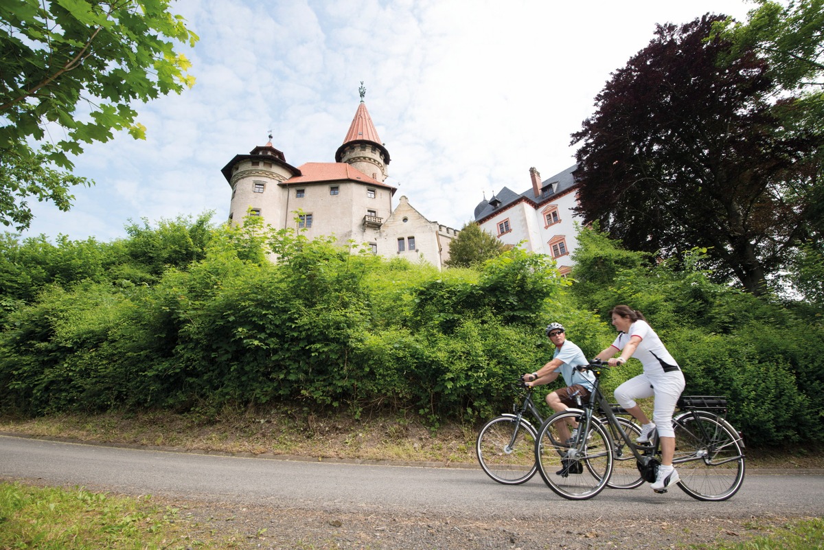 Radtouren im Herzen Deutschlands / Die Region Coburg.Rennsteig hautnah erfahren