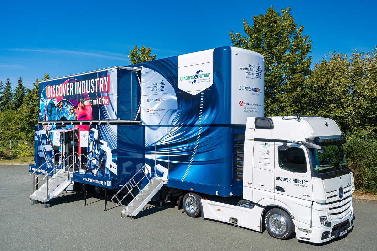 Erlebnis-Lern-Truck DISCOVER INDUSTRY in Ulm: (13.-15.02.): Vielfalt der Technikberufe entdecken