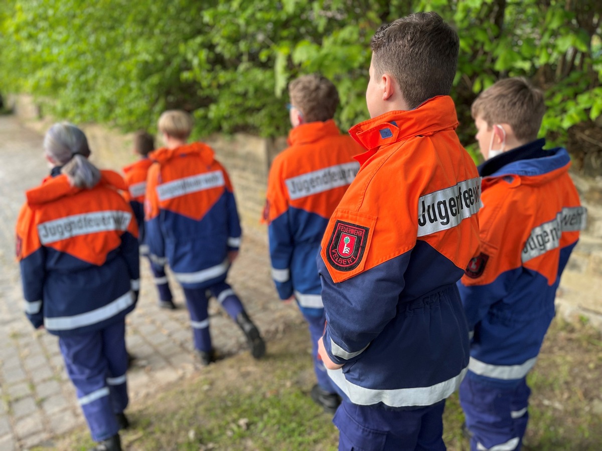 FW-Velbert: Hinderniswanderung der Jugendfeuerwehren des Kreises Mettmann in Velbert-Neviges