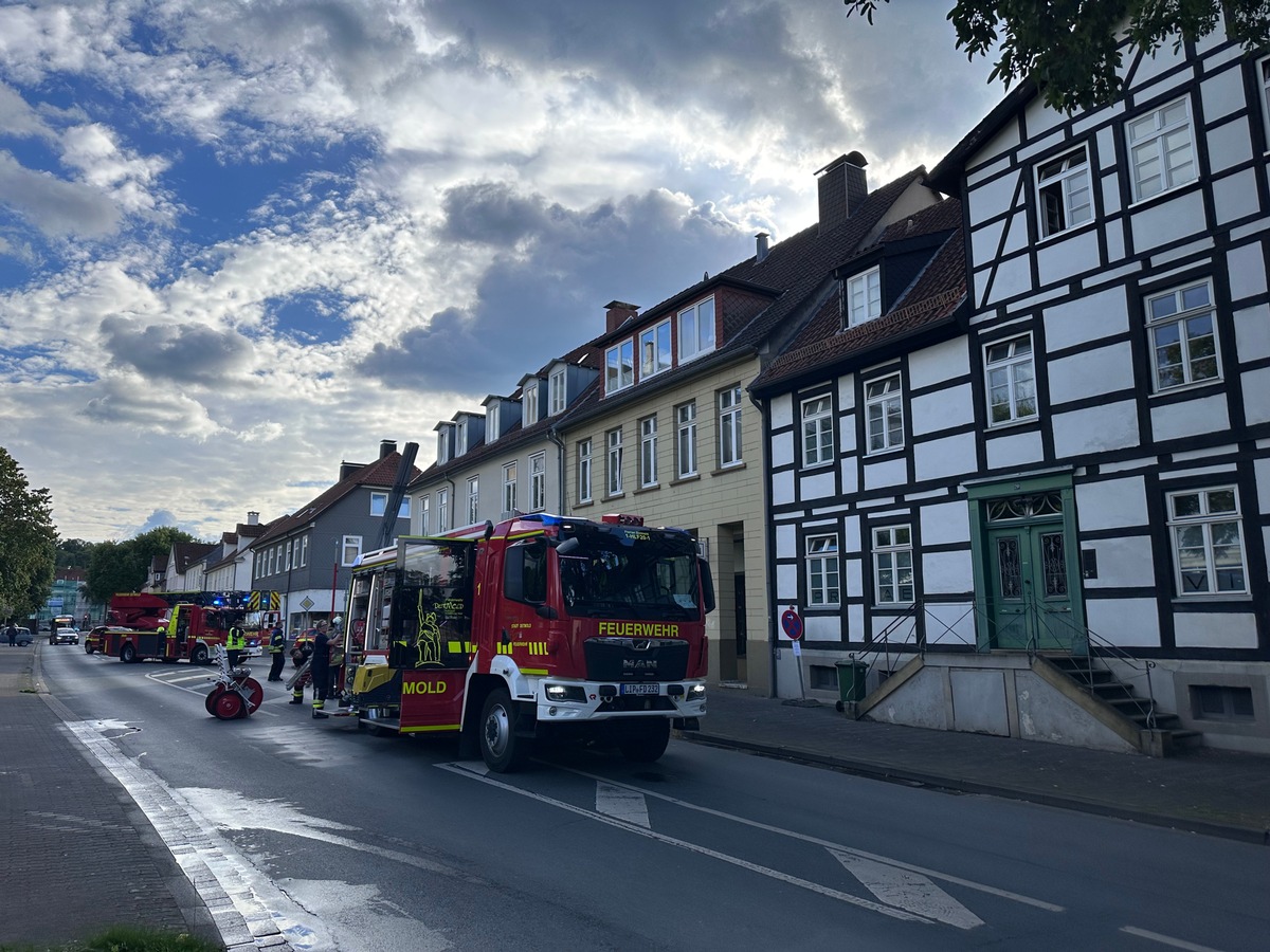 FW-DT: Feuer MiG - Eine Person leicht verletzt