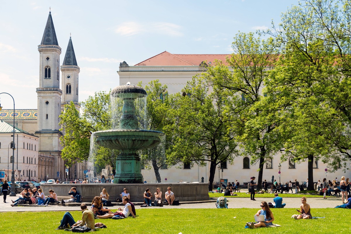 Faust, Paul Klee und ferne Welten / Der Frühling in München 2018