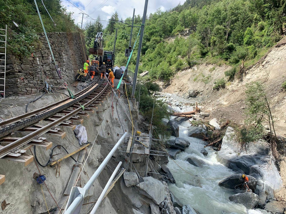 Betriebslage Matterhorn Gotthard Bahn Update #5: Frühestens ab 26. August 2024 kann mit einem durchgehenden Bahnbetrieb zwischen Visp und Zermatt gerechnet werden