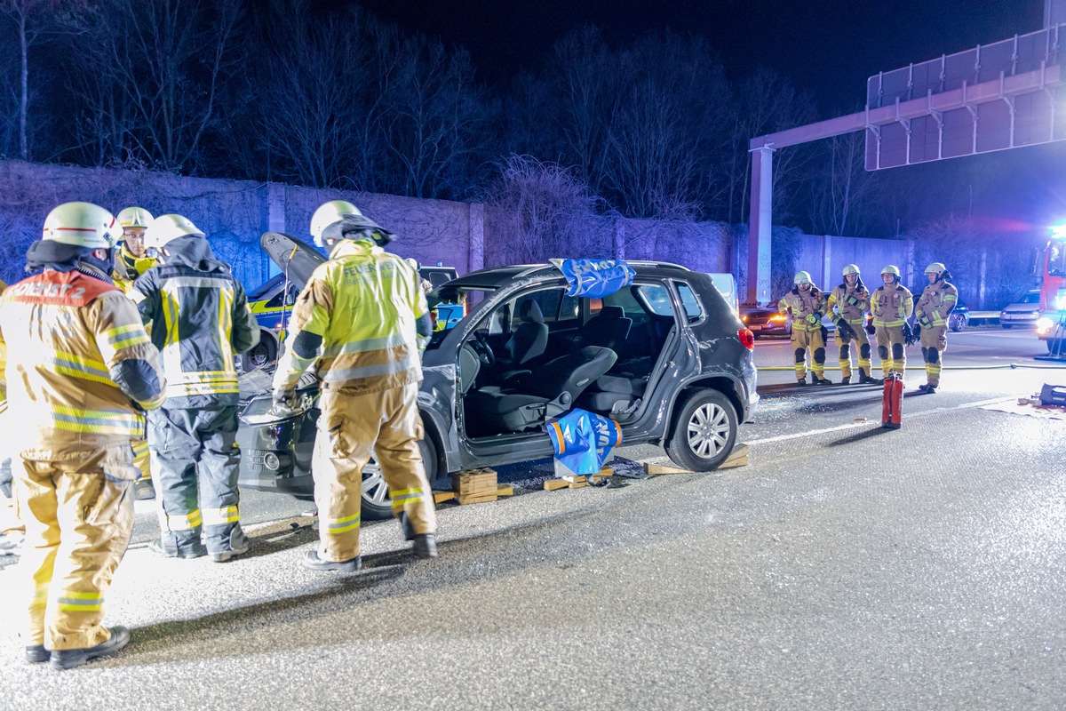 FW-GL: Erneut drei Paralleleinsätze für die Feuerwehr Bergisch Gladbach