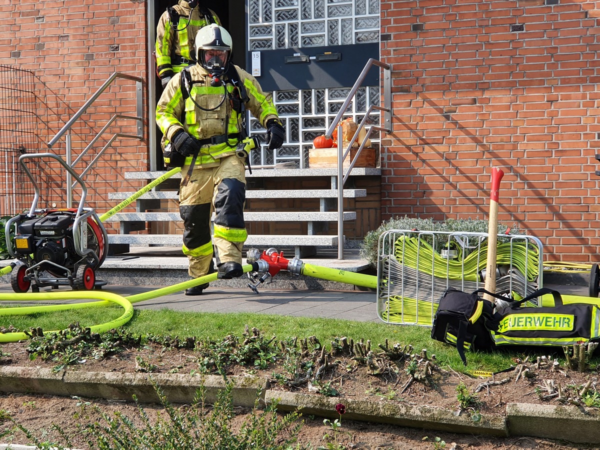 FW-Dorsten: +++ Kinderzimmer in Vollbrand +++