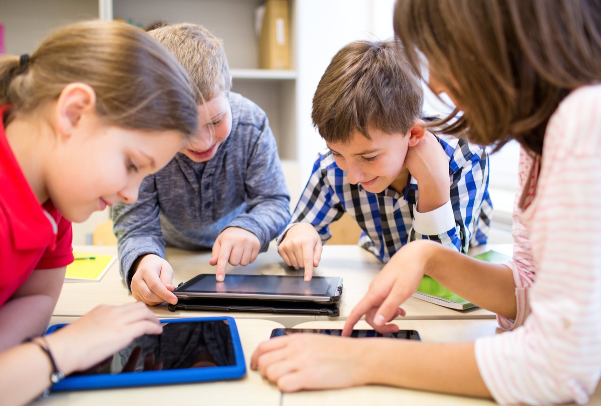 Mehr als die Hälfte der Schulkinder nutzen im Unterricht ein Tablet