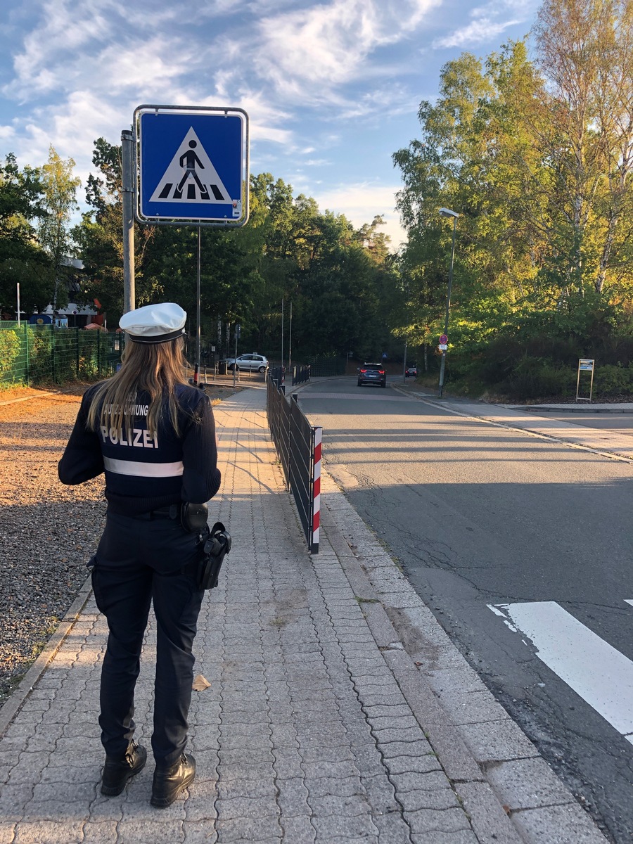 POL-PPWP: Schulwegkontrolle am Schulzentrum Süd