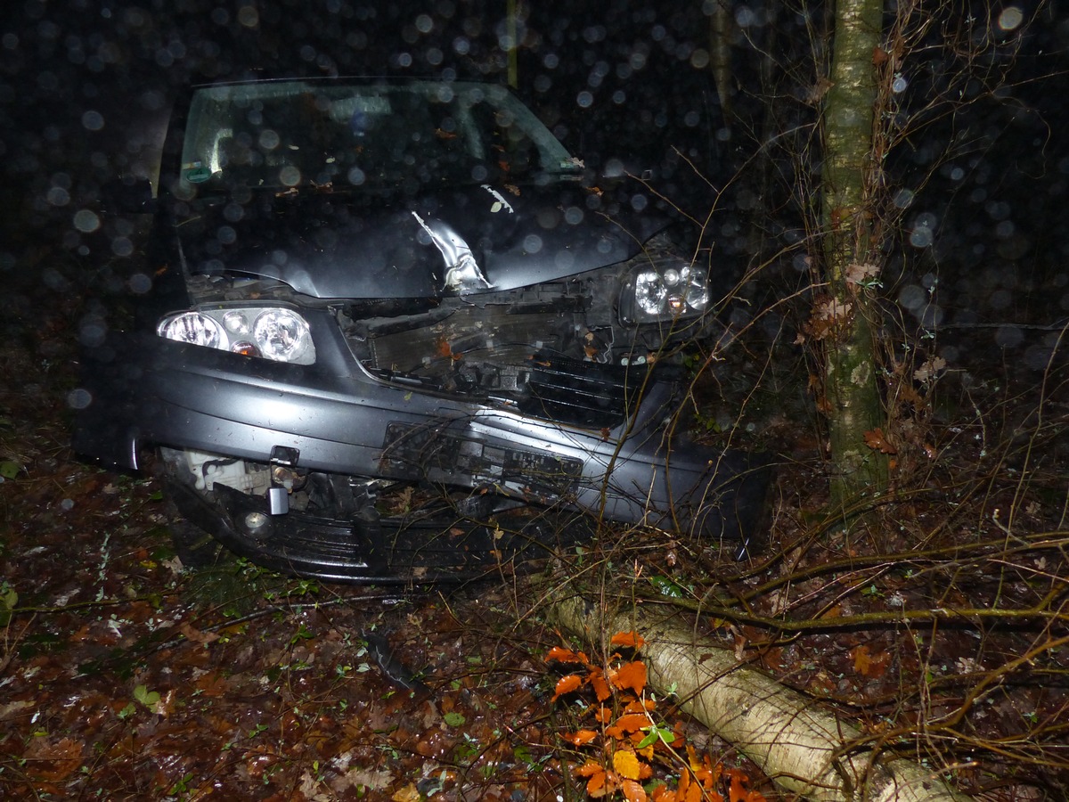 POL-CUX: Landkreis Cuxhaven; Wurster Nordseeküste; Midlum Verkehrsunfallflucht im Midlumer Moor