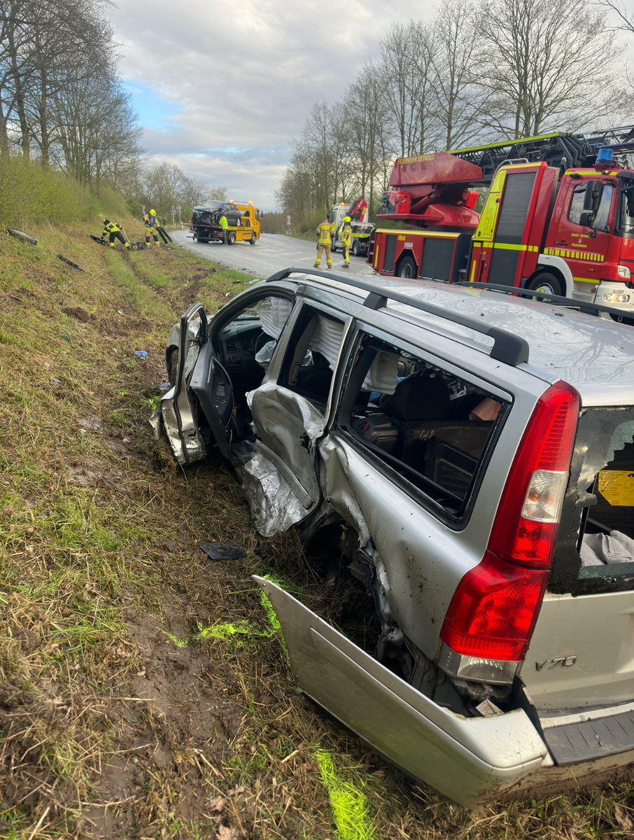 FW-DT: Verkehrsunfall auf der B239 Höhe Jerxer Straße.