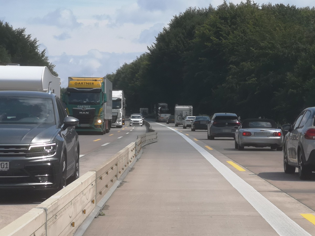 POL-DEL: Autobahnpolizei Ahlhorn: Verkehrsunfall auf der Autobahn 1 im Bereich der Gemeinde Harpstedt +++ Zeugenaufruf