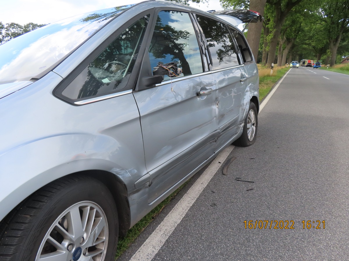 POL-OL: ++ Pressemitteilung des Polizeikommissariats Bad Zwischenahn: Einsatz des Rettungshubschraubers und Vollsperrung der Oldenburger Landstraße (L 824) nach schwerem Verkehrsunfall ++