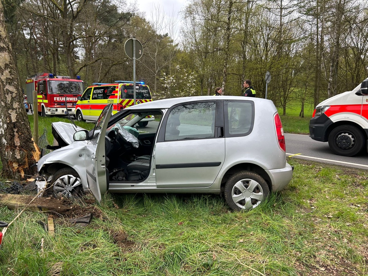 POL-STD: 85-jähriger Autofahrer bei Unfall in Buxtehude schwer verletzt