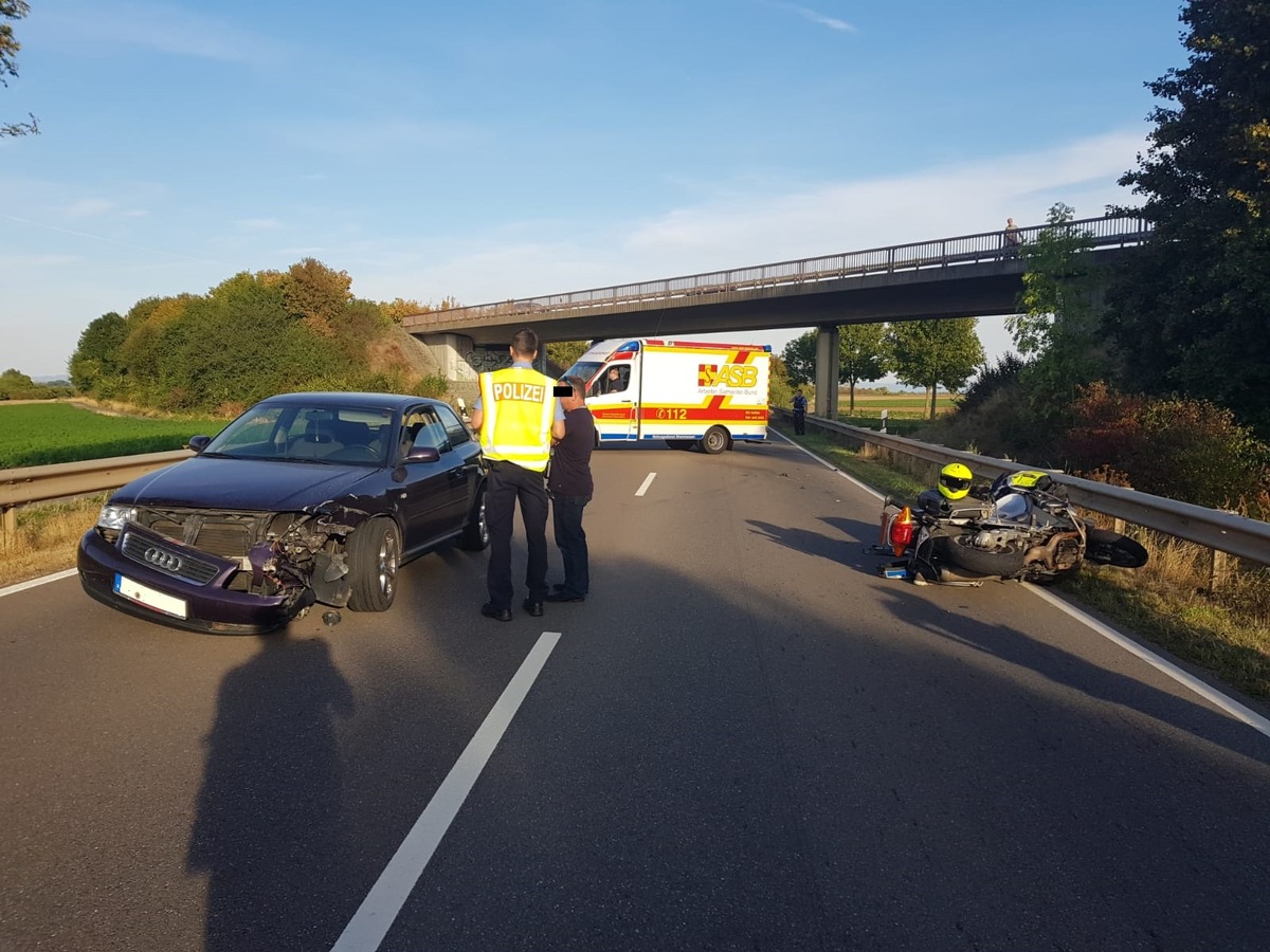 POL-PDWO: Schwerer Unfall mit Folgeunfall - Fünf Verletzte, Polizeimotorrad Totalschaden