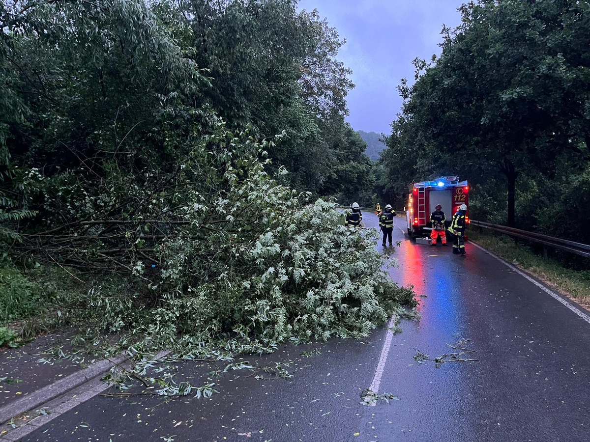 FW-EN: 15 Einsätze für die Hattinger Feuerwehr