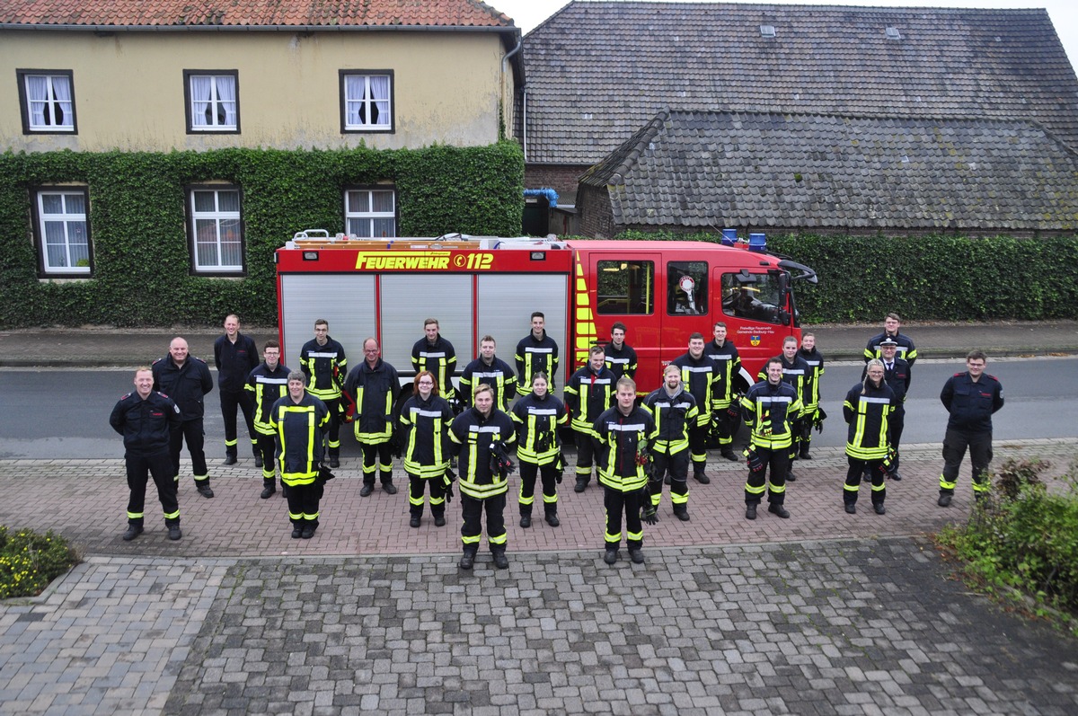 FW-KLE: Erfolgreicher Abschluss der Grundausbildung/ Für 24 Feuerwehrfrauen und -männer der Feuerwehren aus Kalkar und Bedburg-Hau