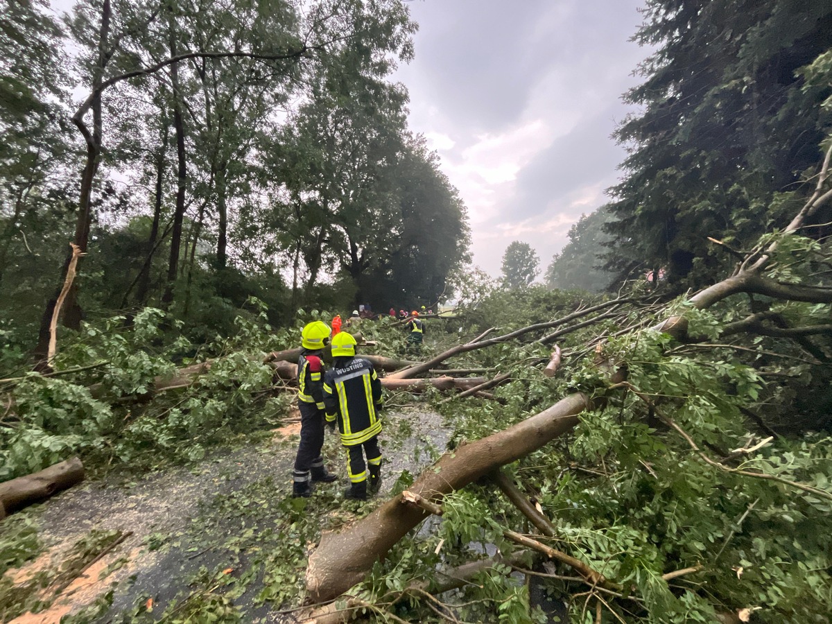 FW-OLL: Nachtrag zum Unwetter am 04. September - Über 100 Einsatzstellen beschäftigen die Feuerwehren bis spät in die Nacht