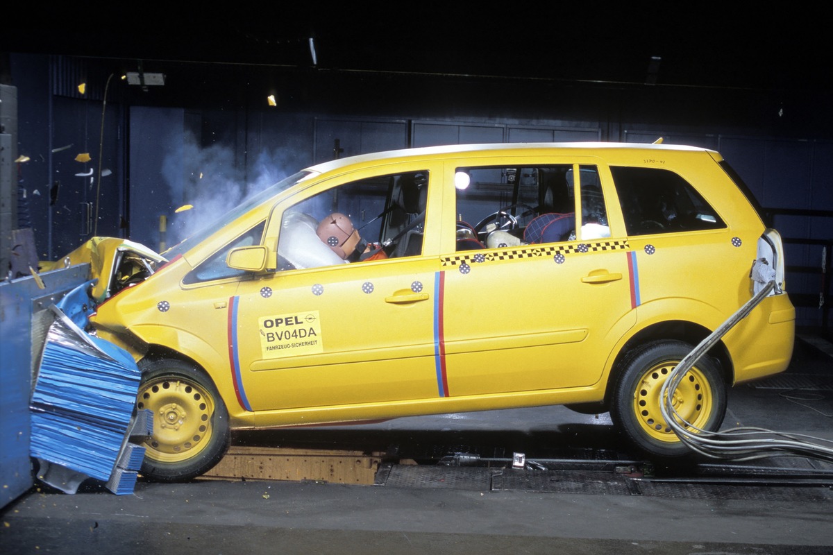 Fünf Sterne für den neuen Opel Zafira / Höchste Bewertung im Euro NCAP-Sicherheitstest