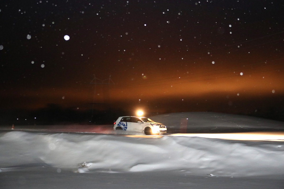 Les pneus étroits sont plus efficaces sur la neige