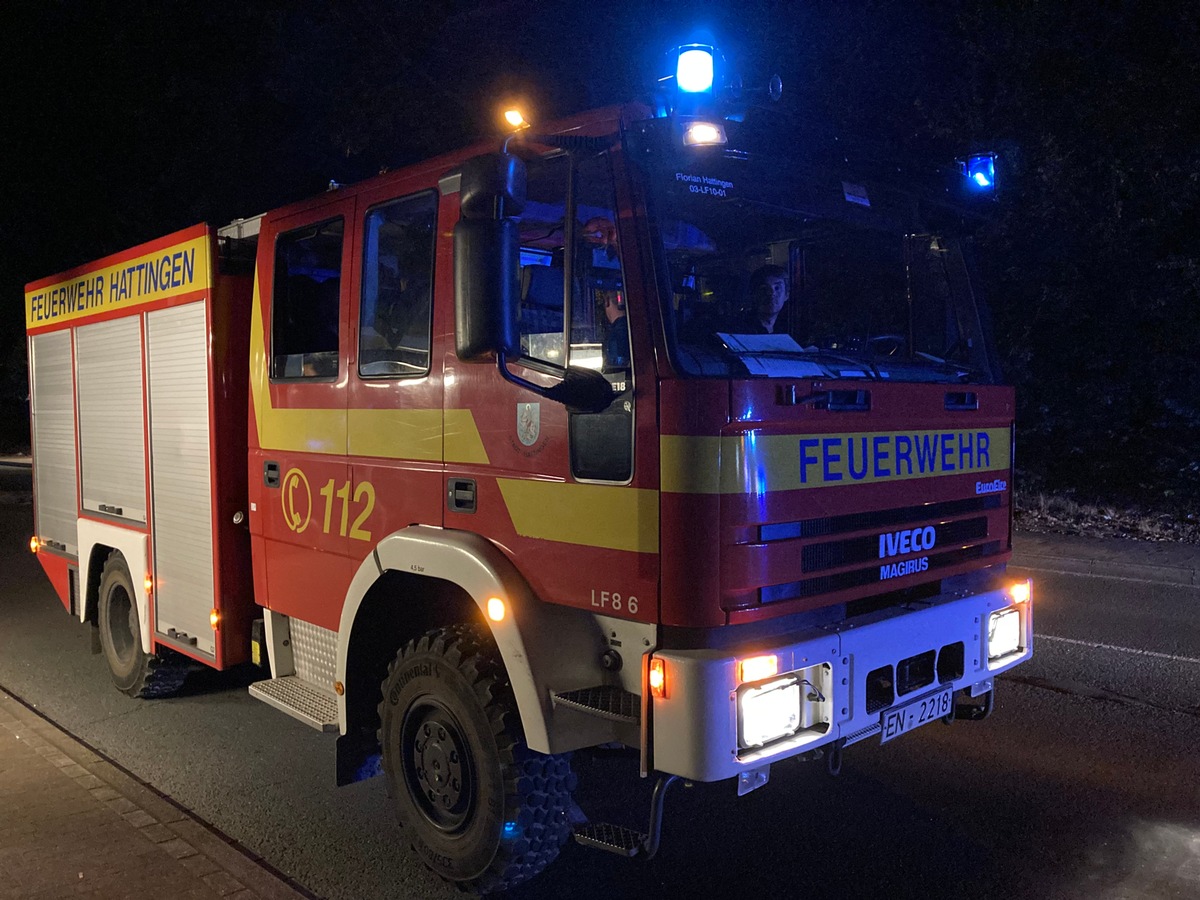 FW-EN: Feuerwehr rettet Frau aus verrauchter Wohnung